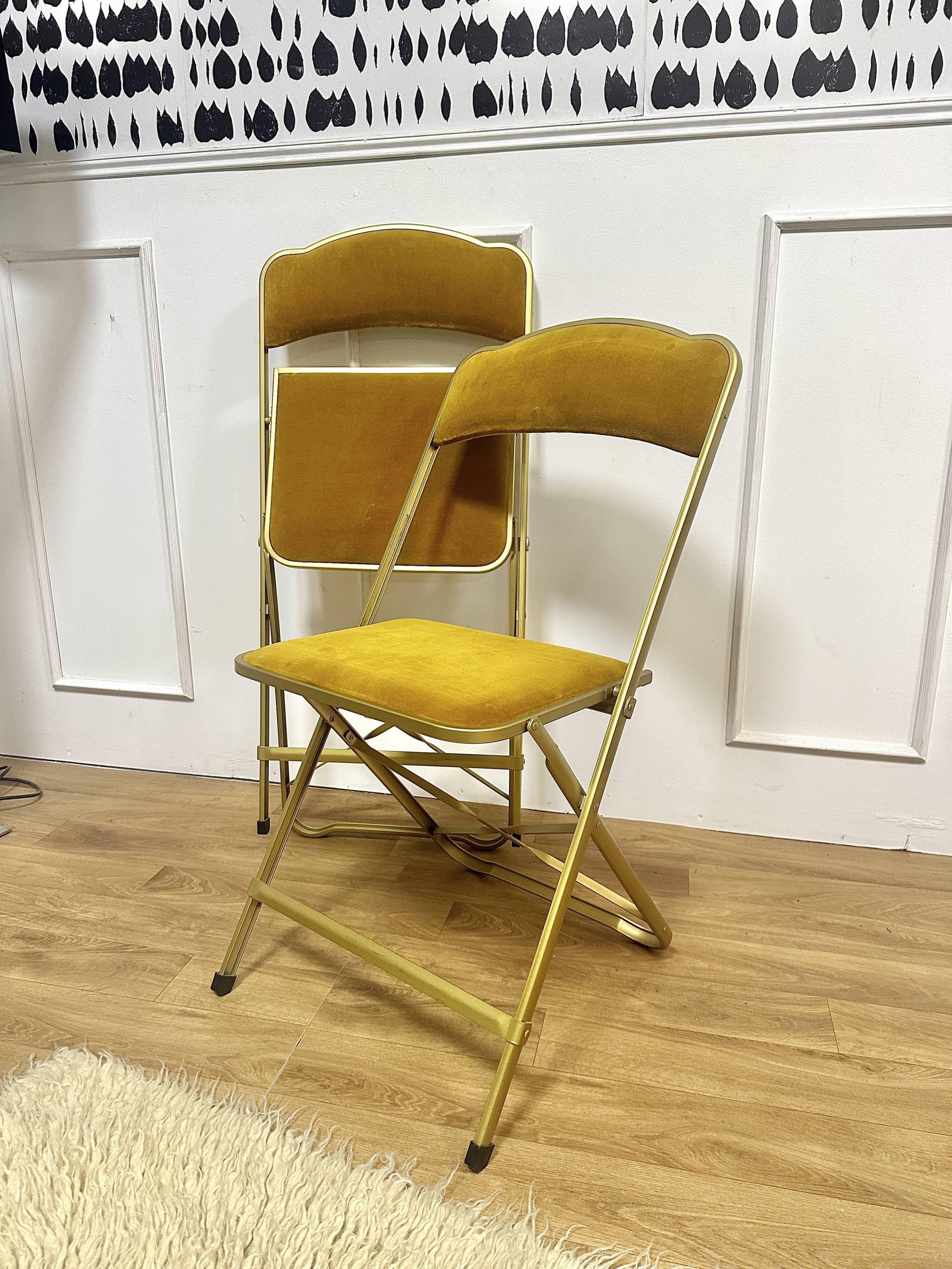 Pair of chaisor folding chairs