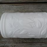 Apothecary pot in opaline