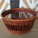 Round wicker basket