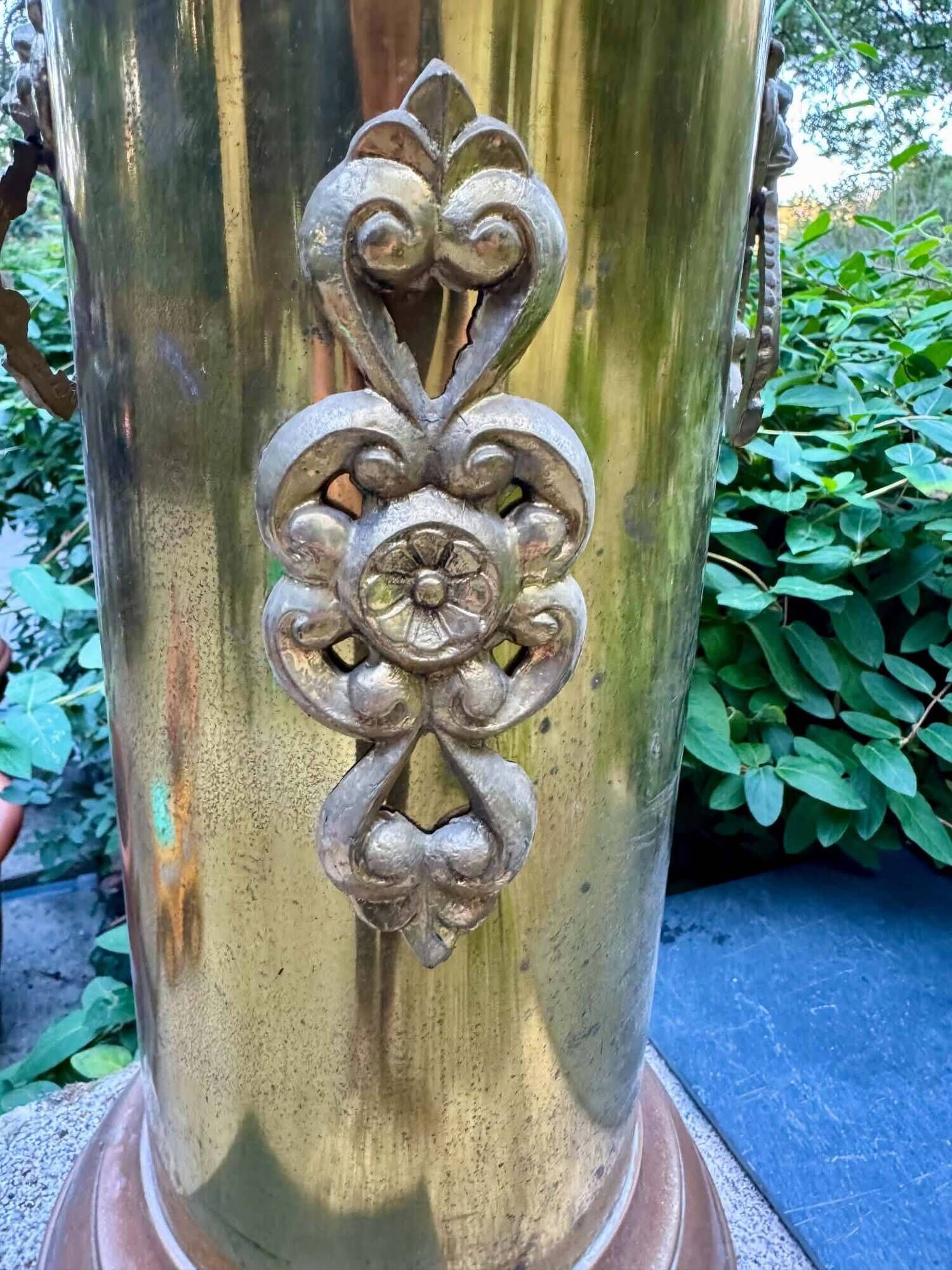 Brass umbrella stand from the 1950s, baroque style.
