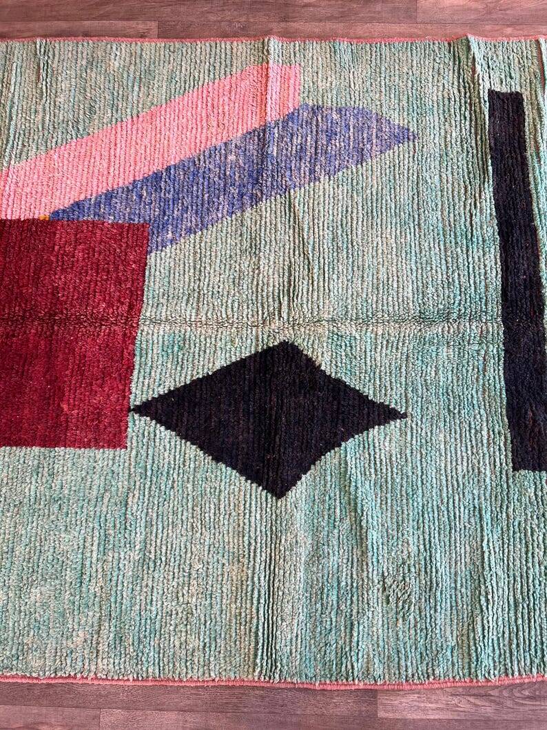 Traditional Moroccan rug 250cm x 150cm