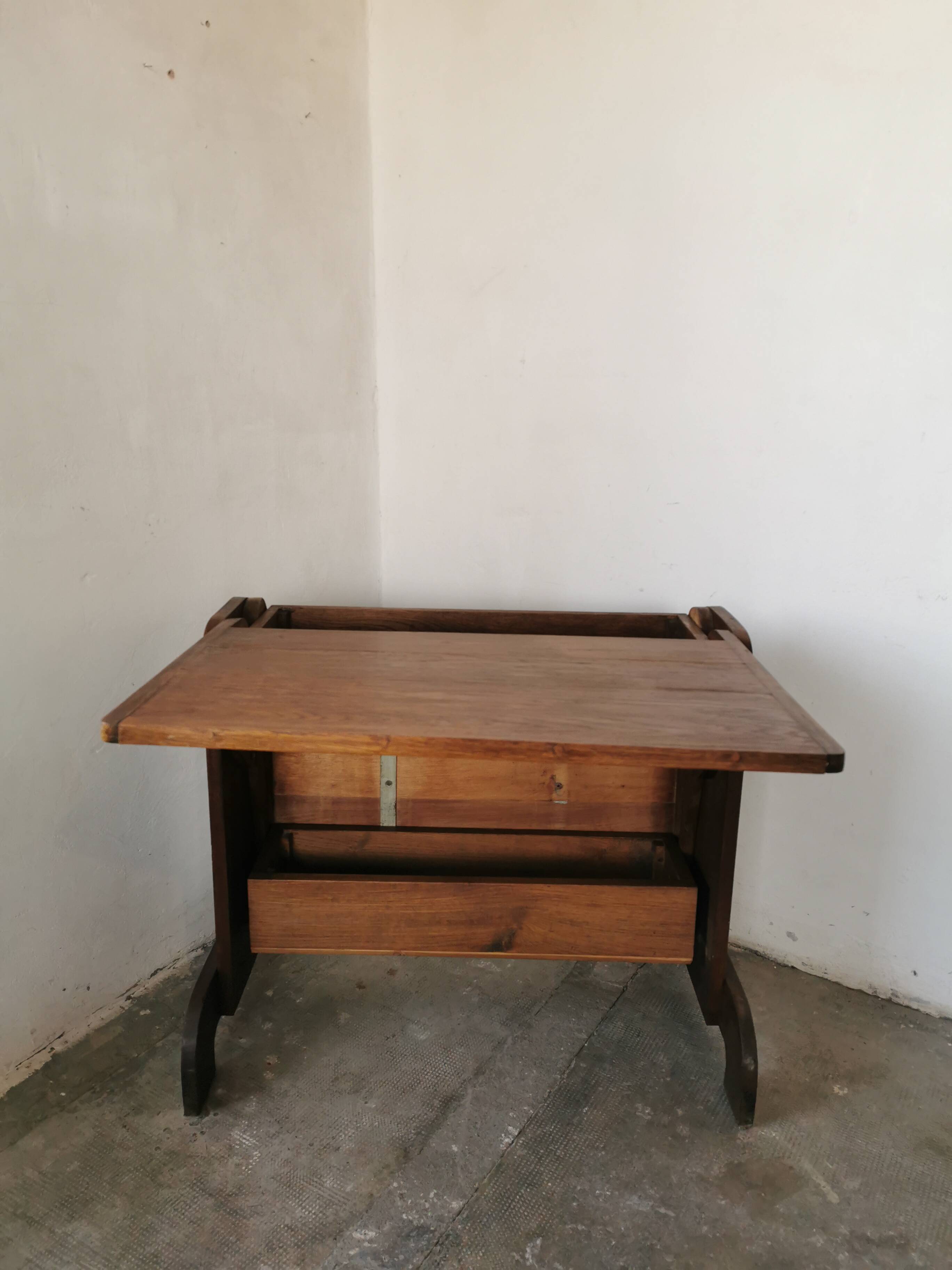 Double retractable desk 1950, Raclem