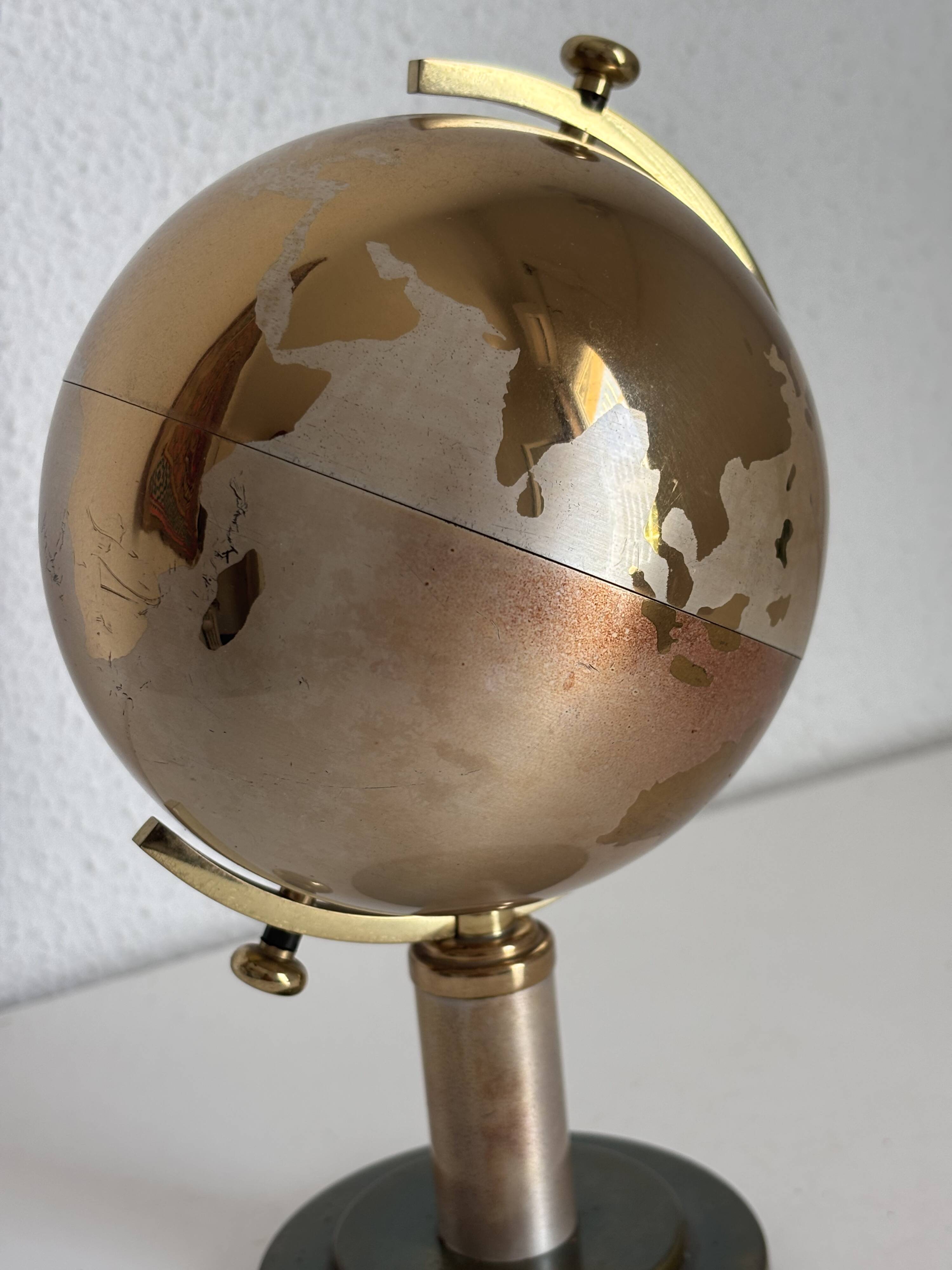 Vintage 1960 cigarette case world map dispenser - 21 x 12 cm