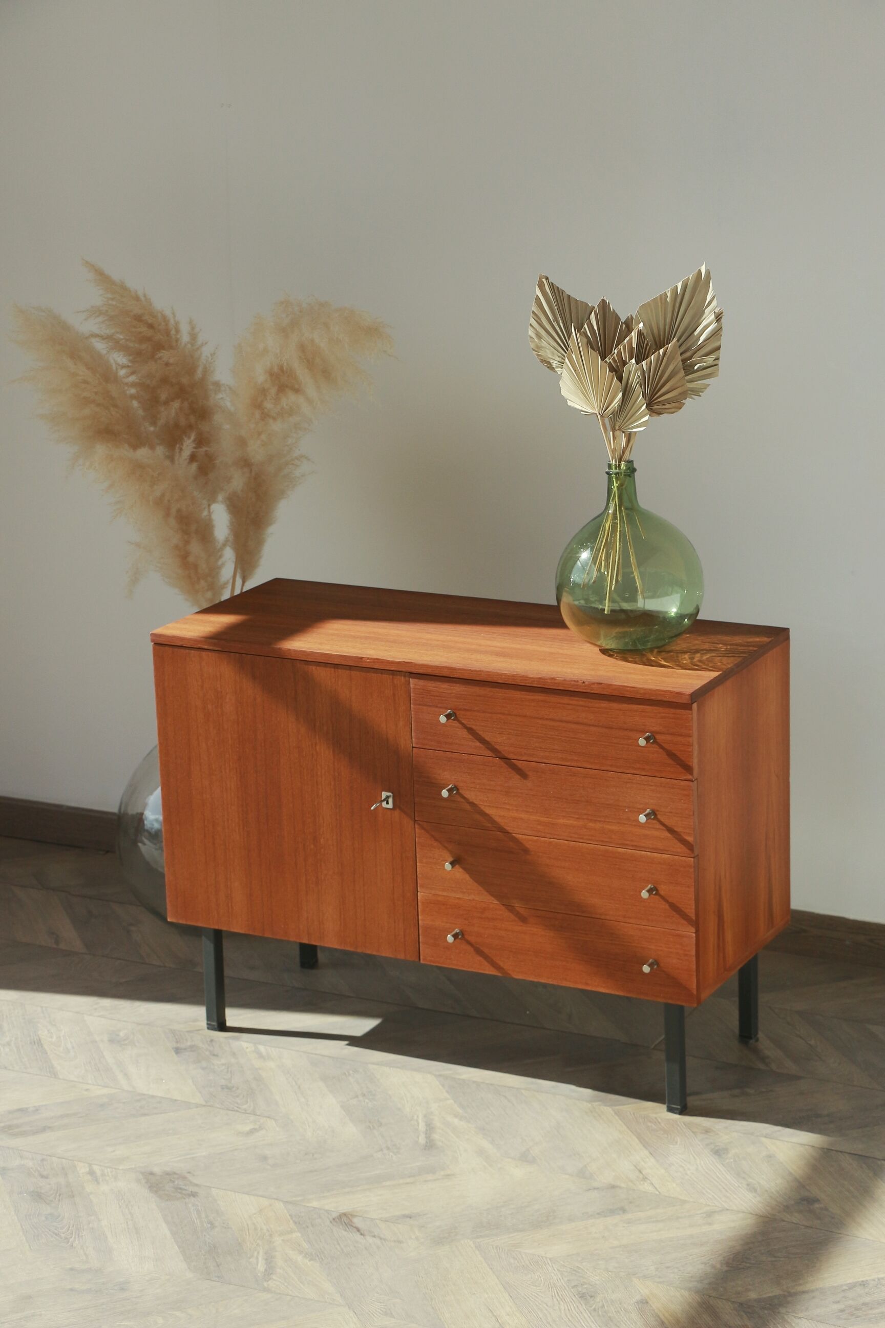 Commode / Scandinavian sideboard - Extra furniture - 4 drawers 1 door