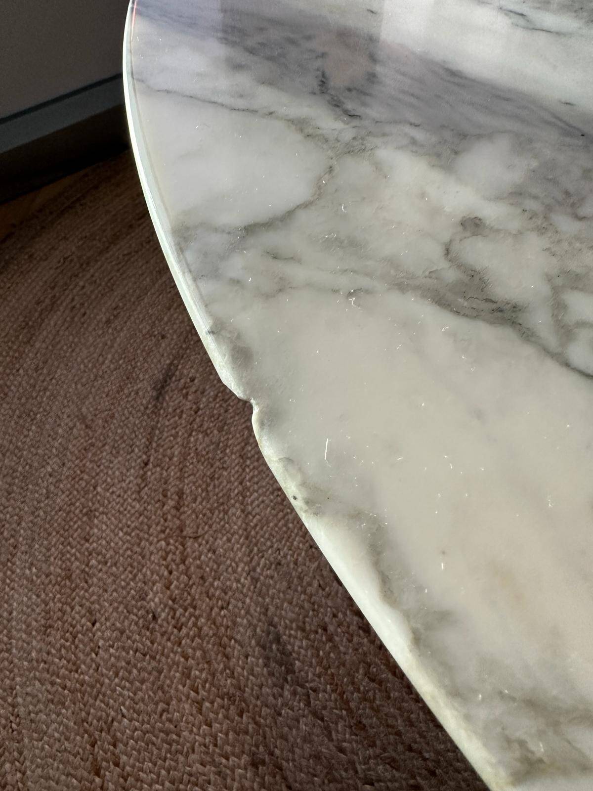 Saarinen marble table Edition Knoll and its 4 tulip chairs (set of 5)