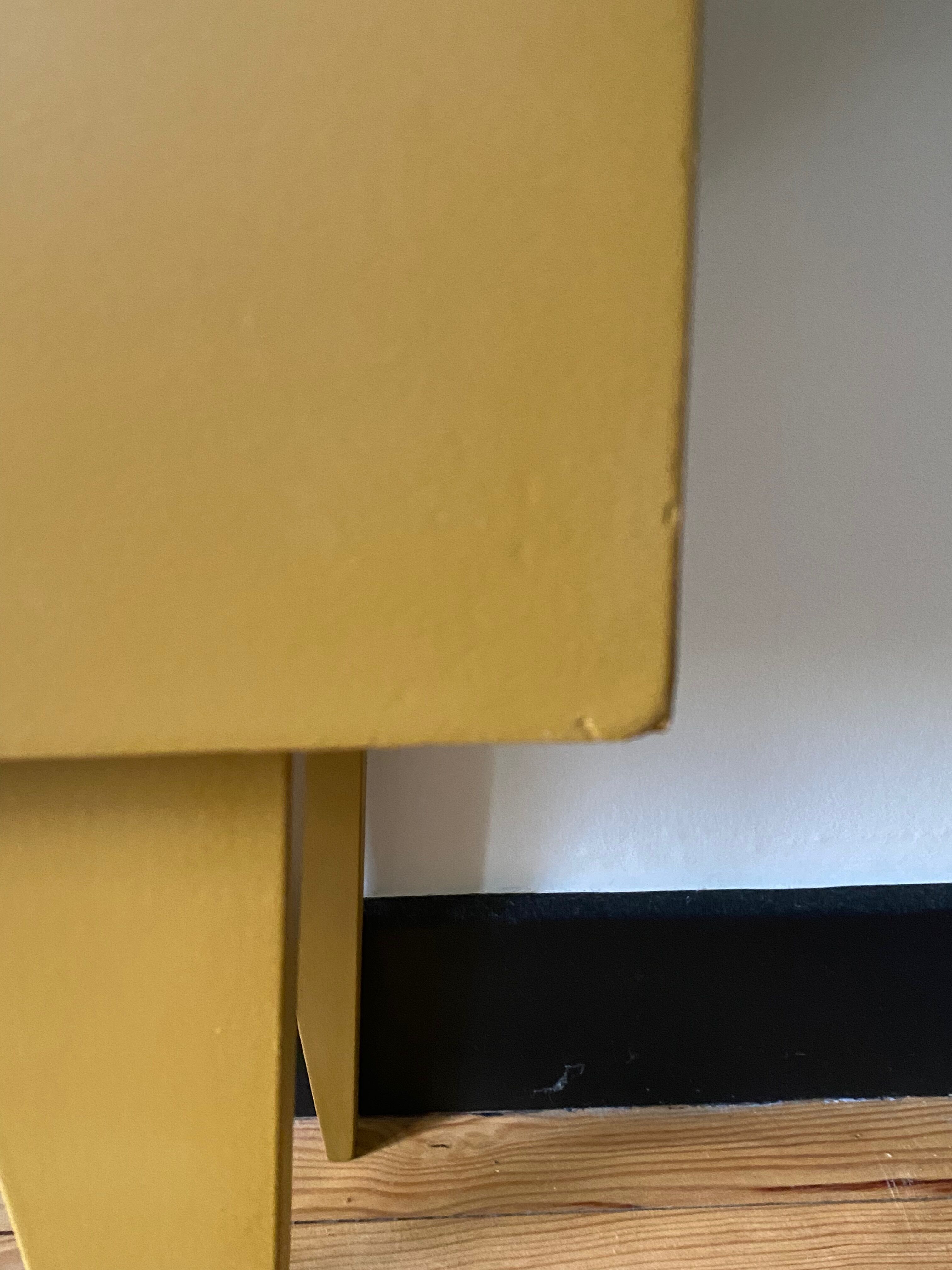 Diane bedside table