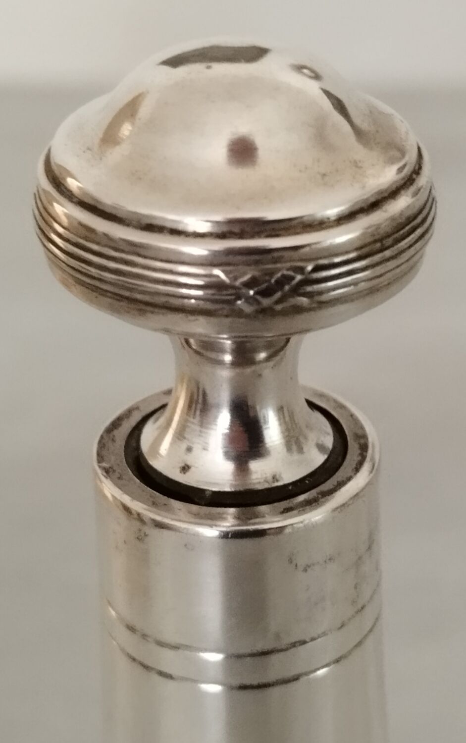 Liquor service crystal carafe glasses silver metal