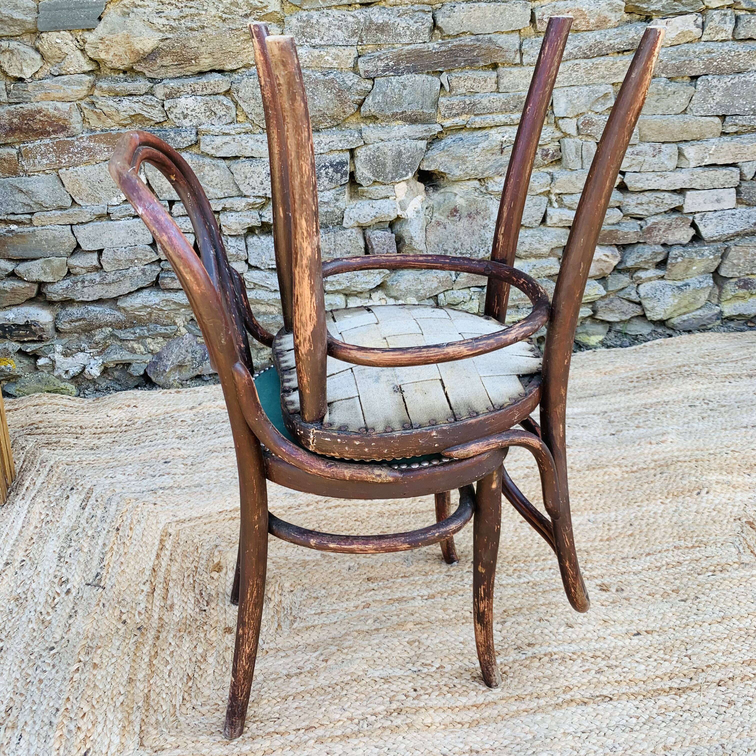 Pair of chairs Thonet n°28 model heart late nineteenth