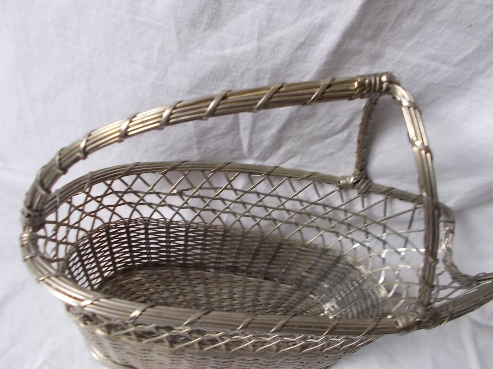 Silver-plated bottle table stand