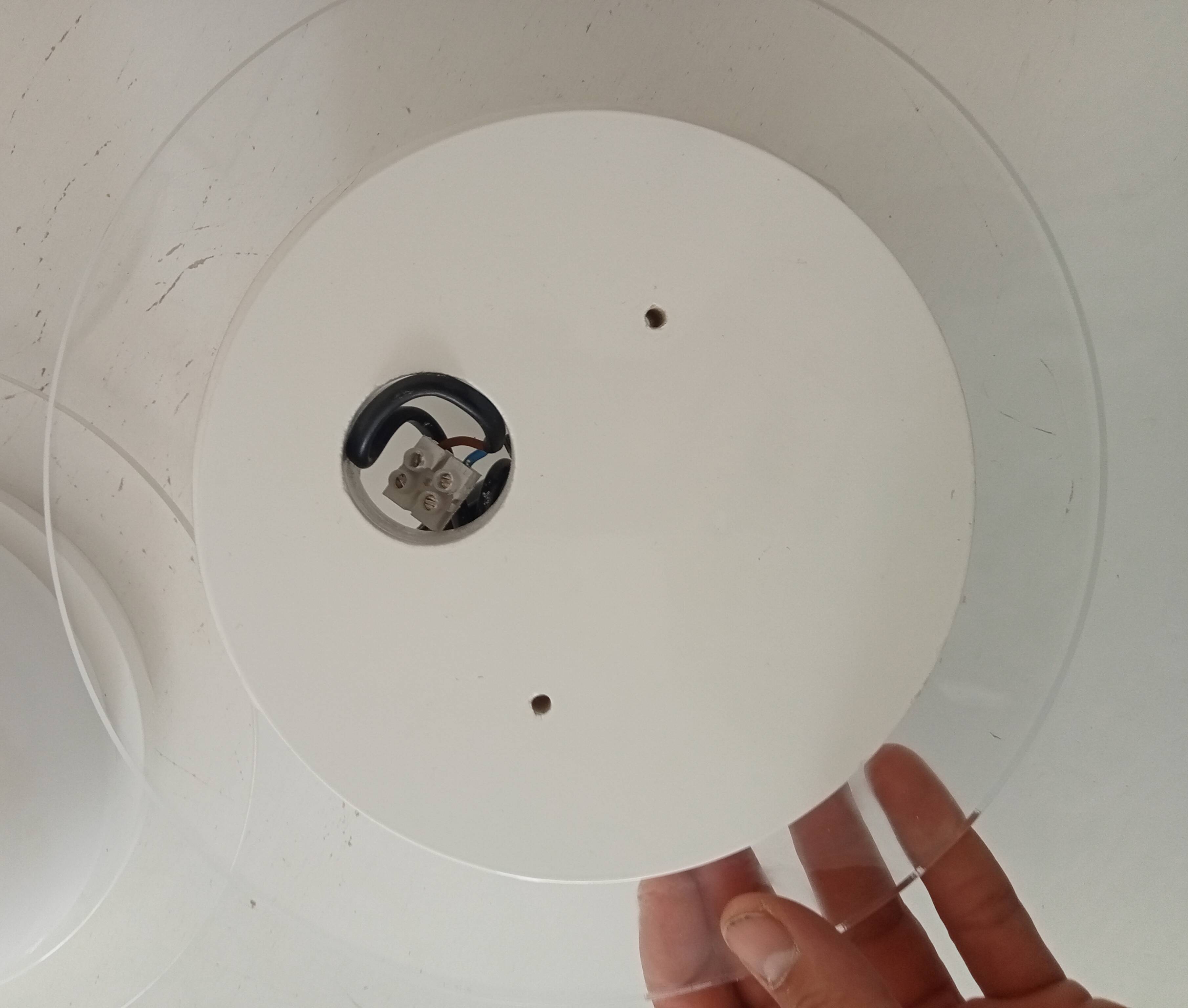 Vintage wall lamp in opaline and lucite