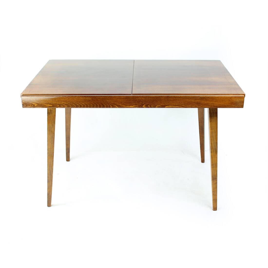 Table à manger extensible en noyer par Tatra, Tchécoslovaquie, années 1960