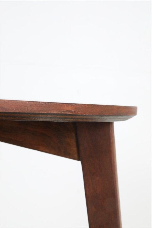 Rare mid-century walnut side table / coffee table with shelf by Jørgen Aakjær Jørgensen for Møbelintarsia / Danish modern design / 1960s
