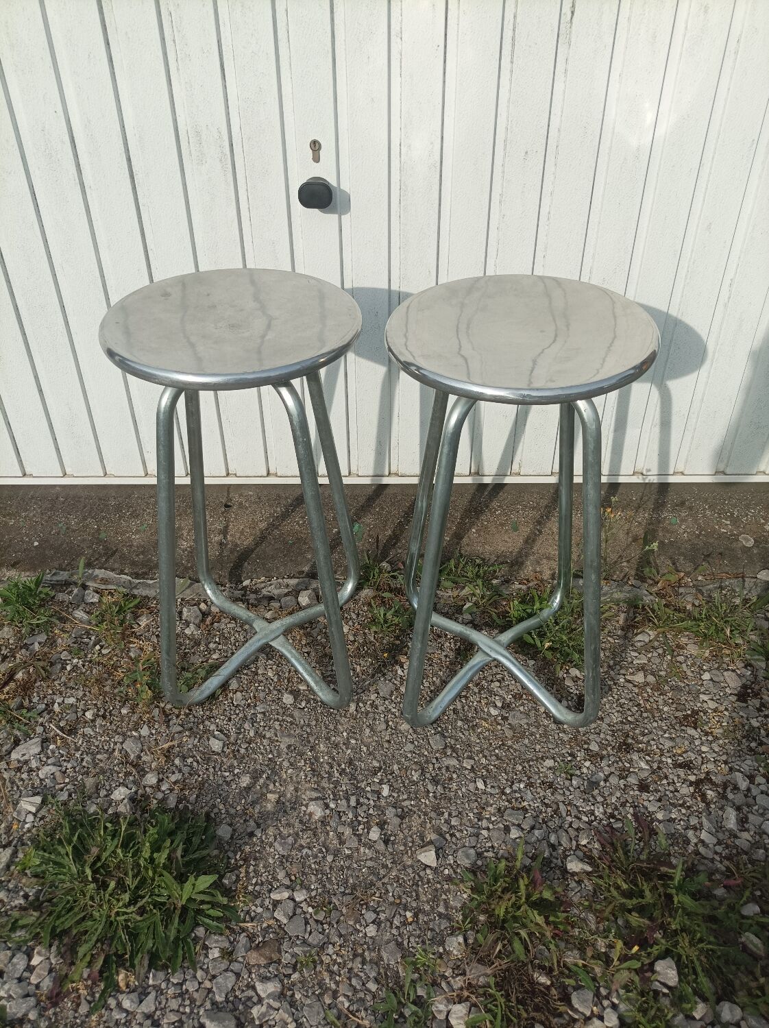 Pair of stools Habitat in cast aluminum 1980 vintage