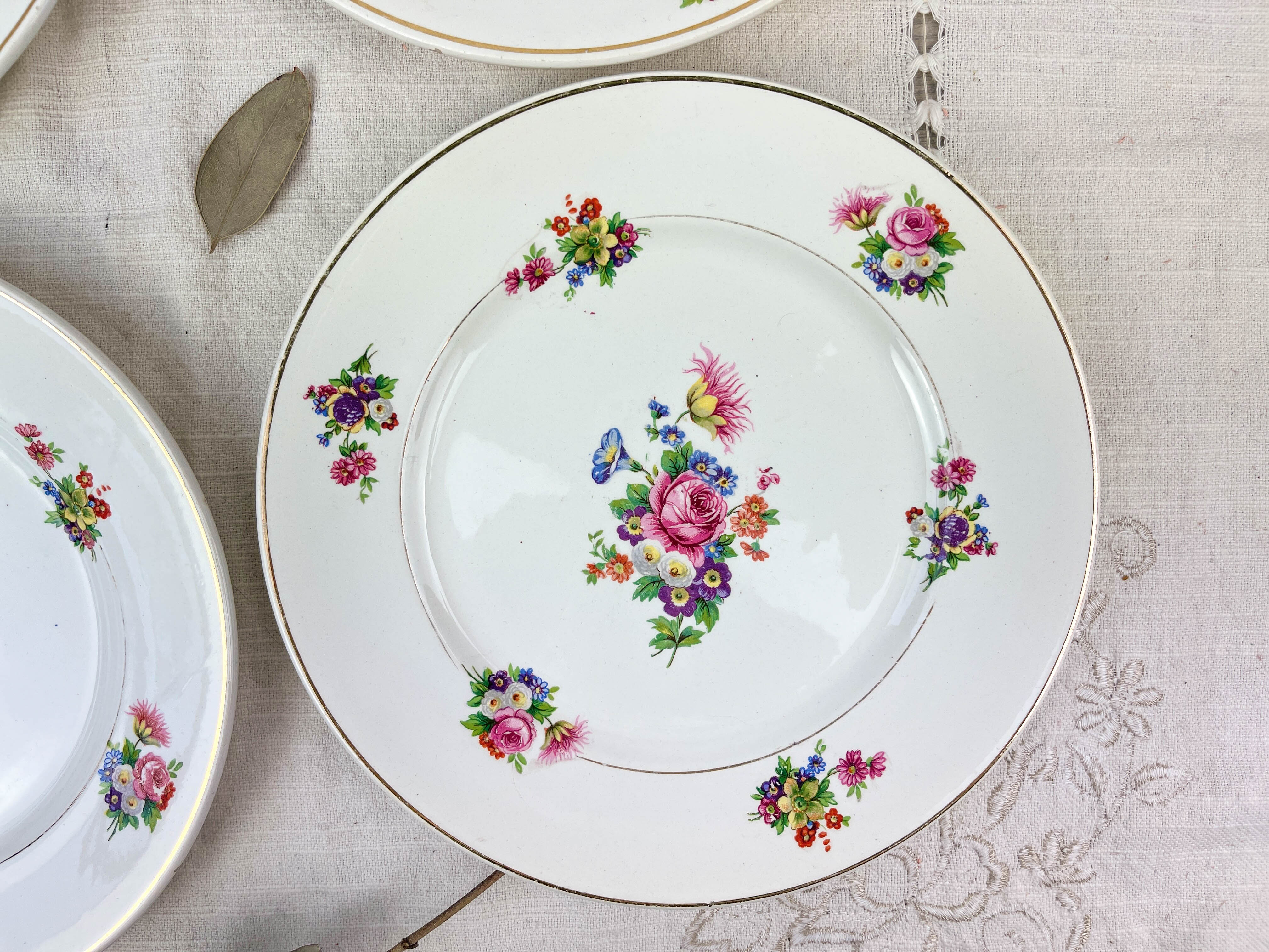 4 small plates iron earth salins model "anny" floral pattern