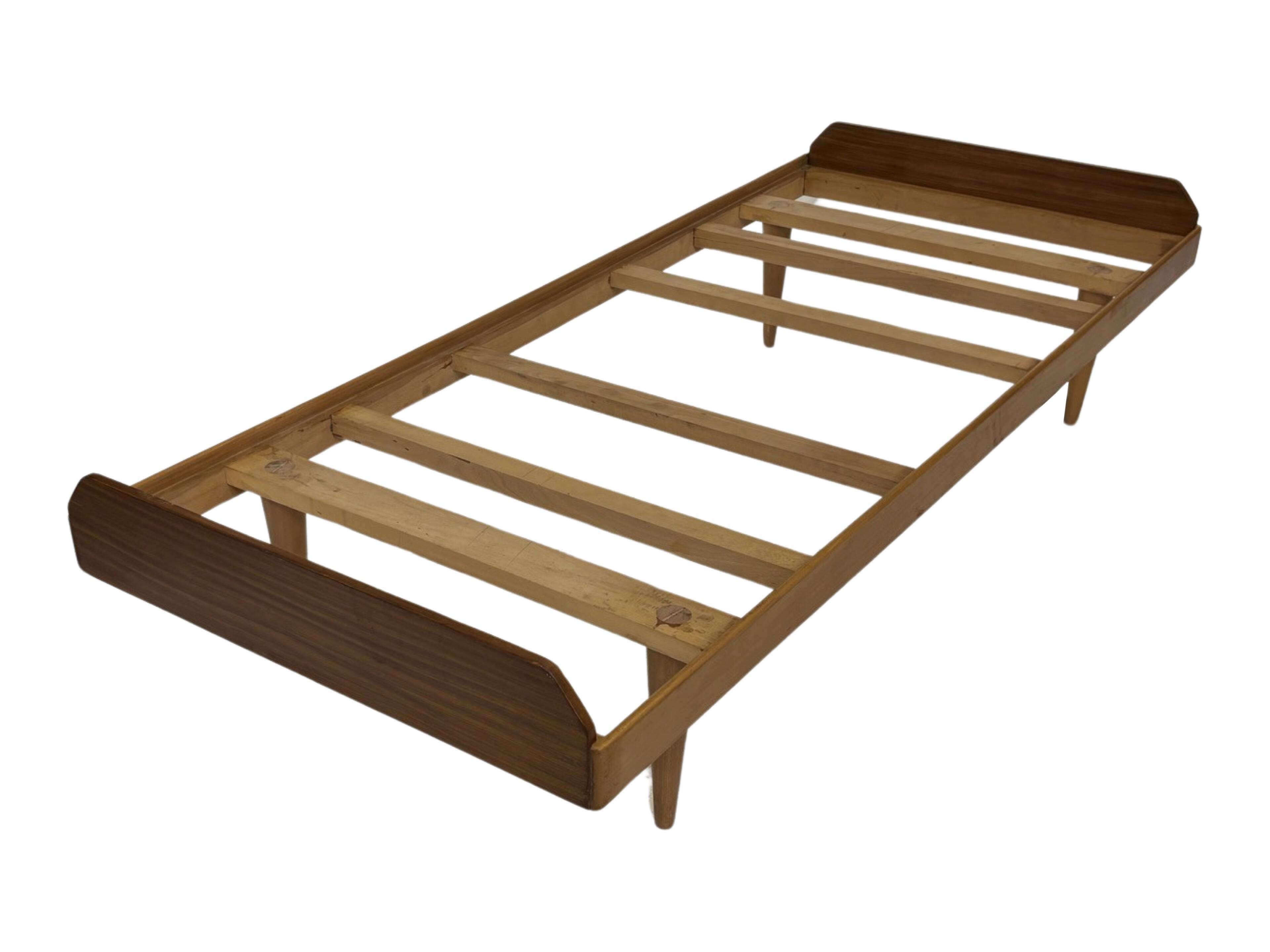 Vintage daybed 1960s minimalist design in Teak wood