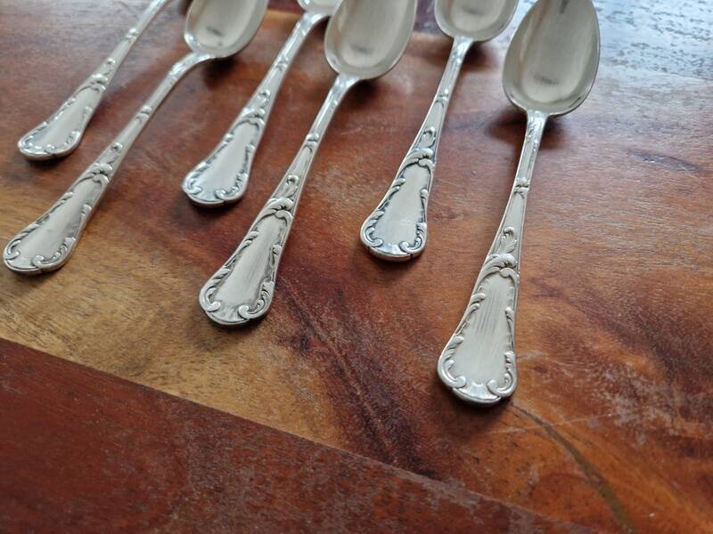 Christofle - 6 small silver-plated coffee spoons model Chrysanthèmes