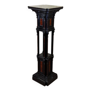 sellette en bois noirci