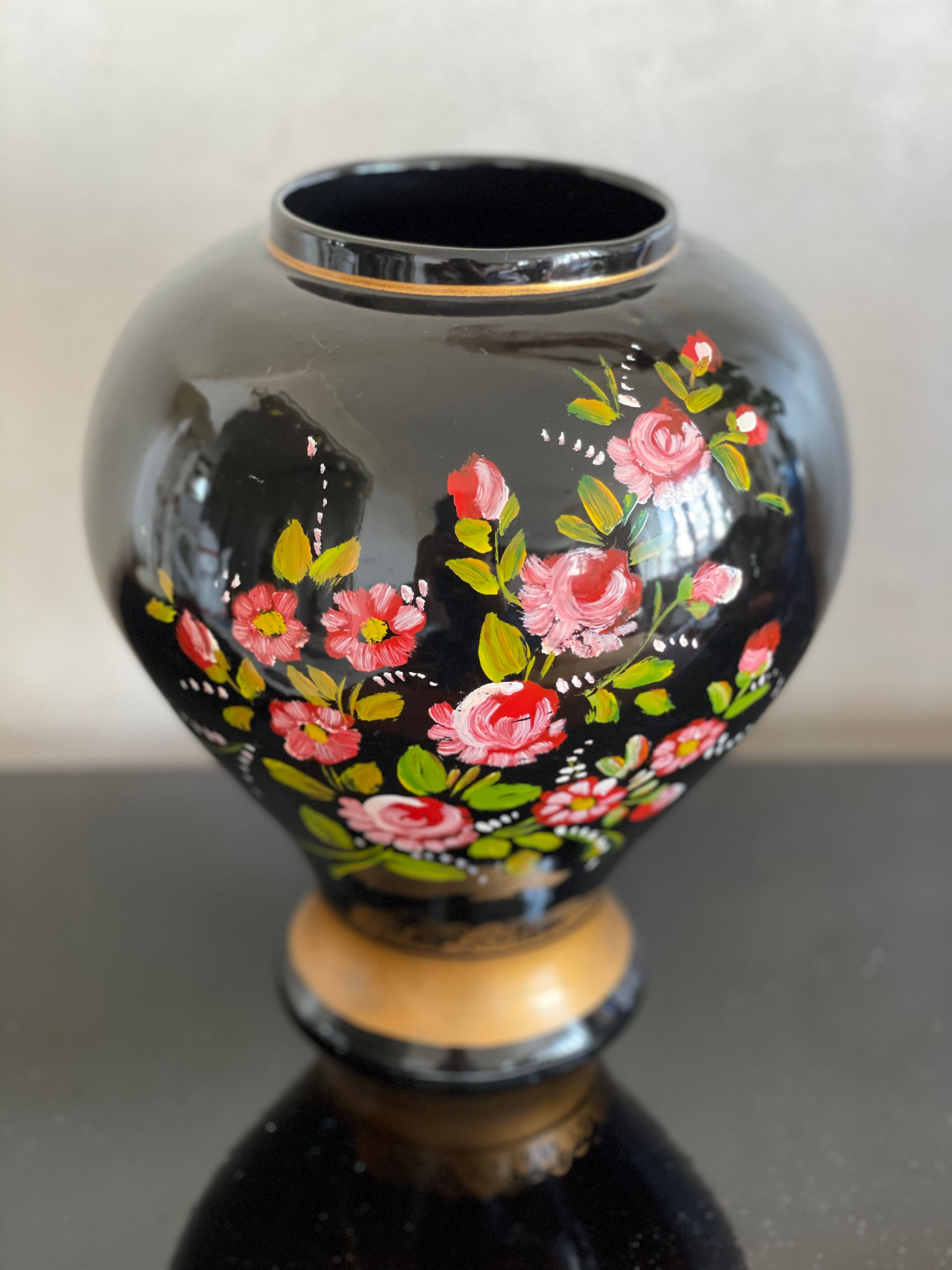 Vase boule style Napoléon lll décor fleurs peintes à la main
