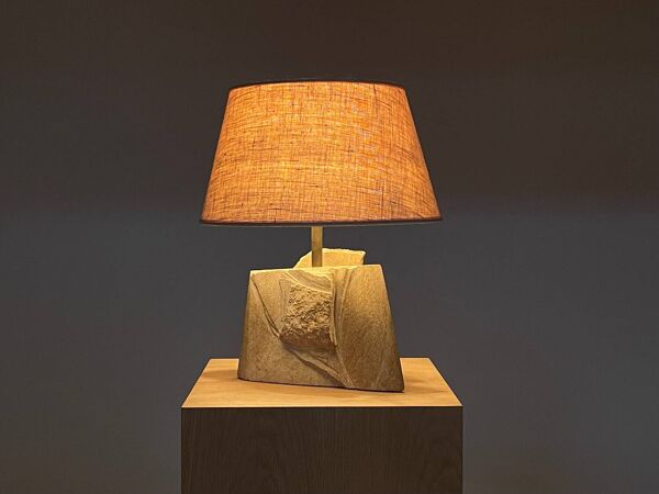 Lampe en pierre sculpté par Albert Tormos, 1970