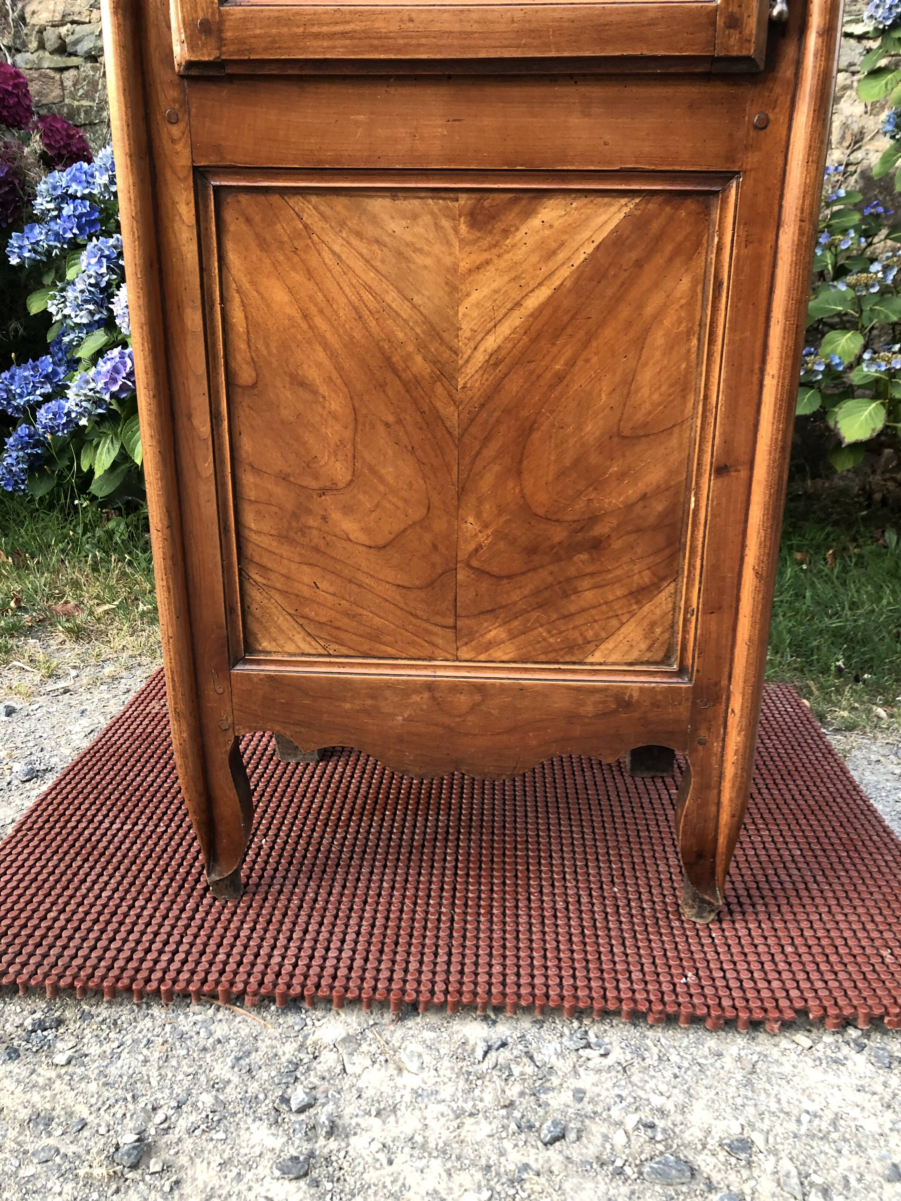 Comtoise clock in cherry style Louis XV period 19th region Fougères.