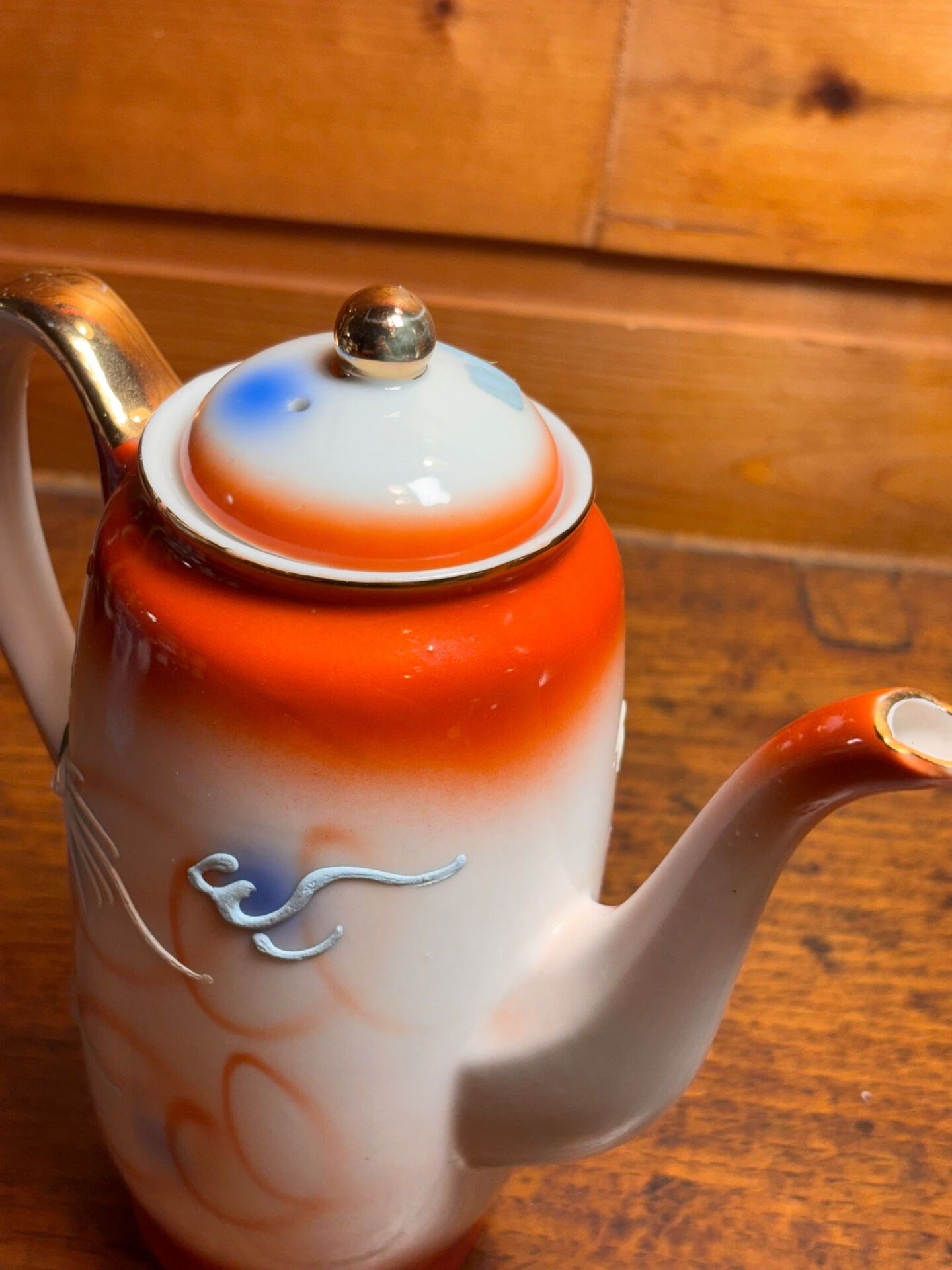 Tokai China Nagoya Japan Teapot/Coffee pot ceramic dragon relief