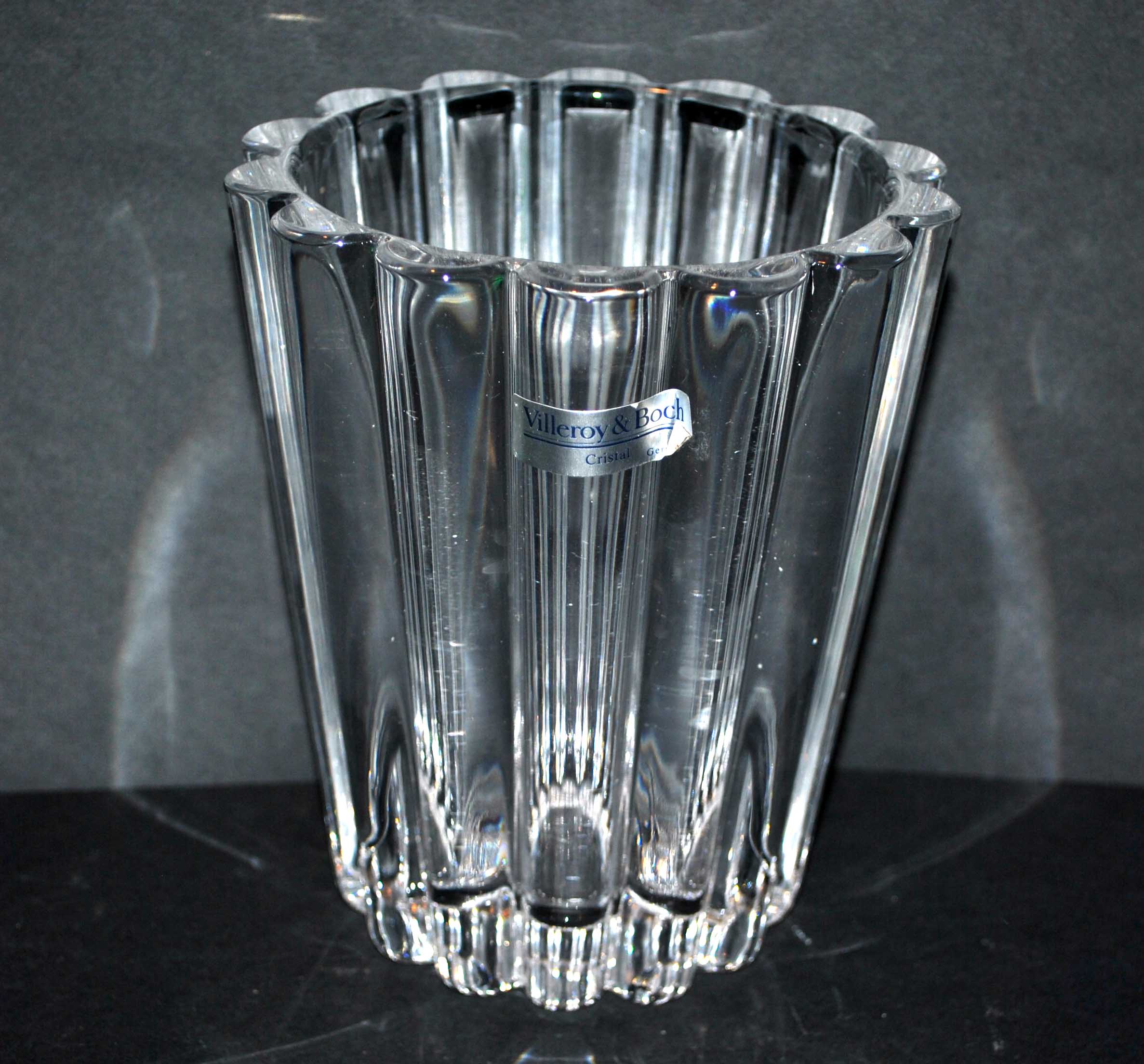 Villeroy & Boch vintage vase in ribbed molded crystal signed