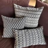 Navy blue and beige Kachin cushion cover (RIDA)