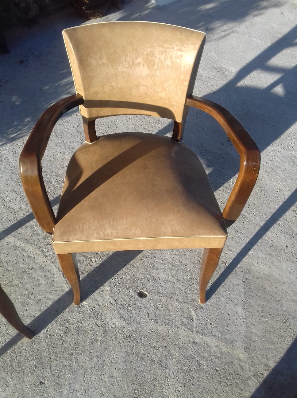 batch of 2 bridge chairs, golden beige color