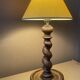 Lampe en bois ancienne