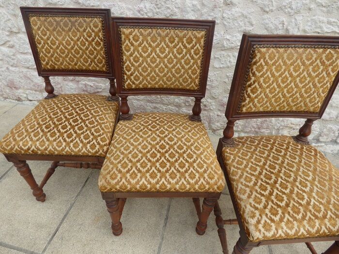 3 antique style chairs with velvet seats and backrests