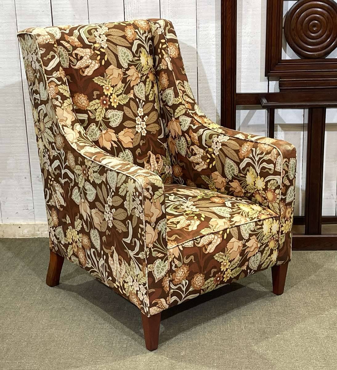 Fauteuil anglais des années 1930 à tissu fleurs