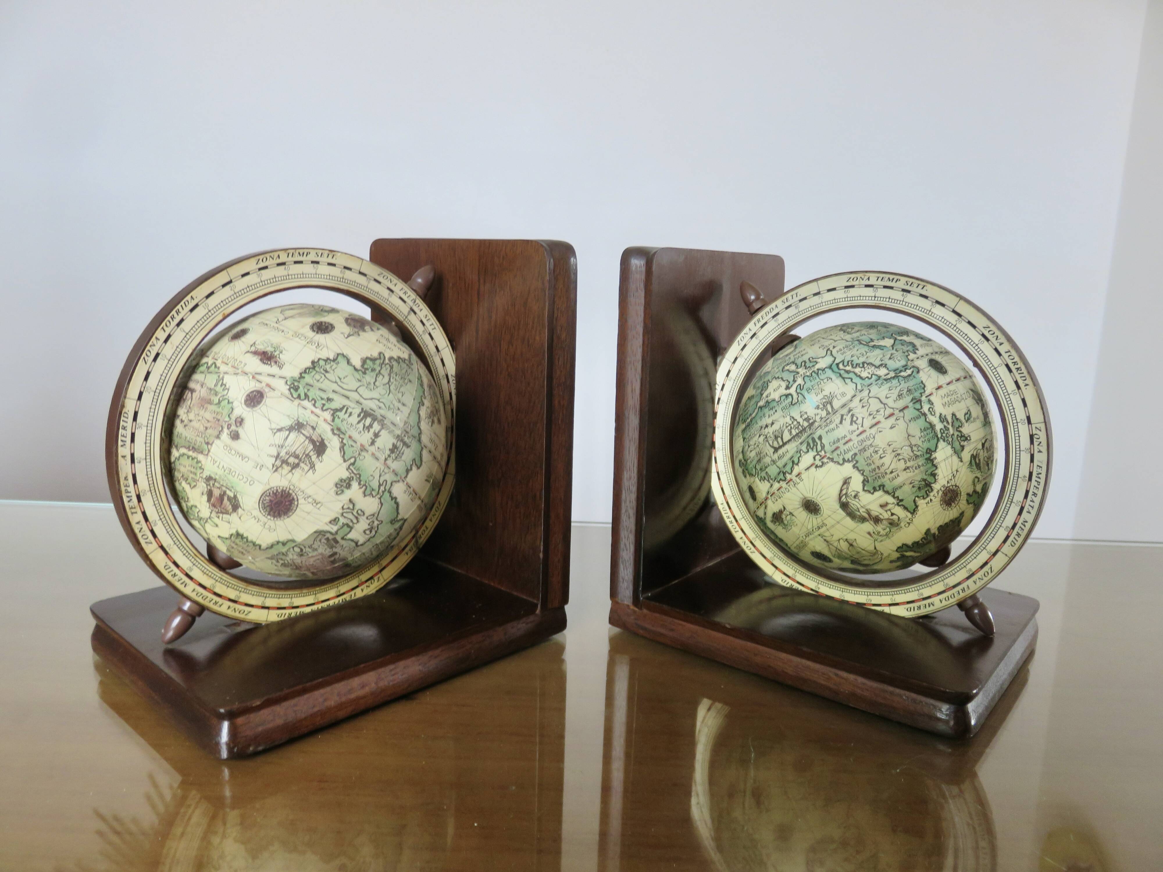 Pair of wooden bookends "globe" from the 1970s.