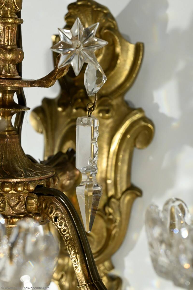 Bronze and Crystal Wall Lights with Pendants, Louis XV style – Late 19th century