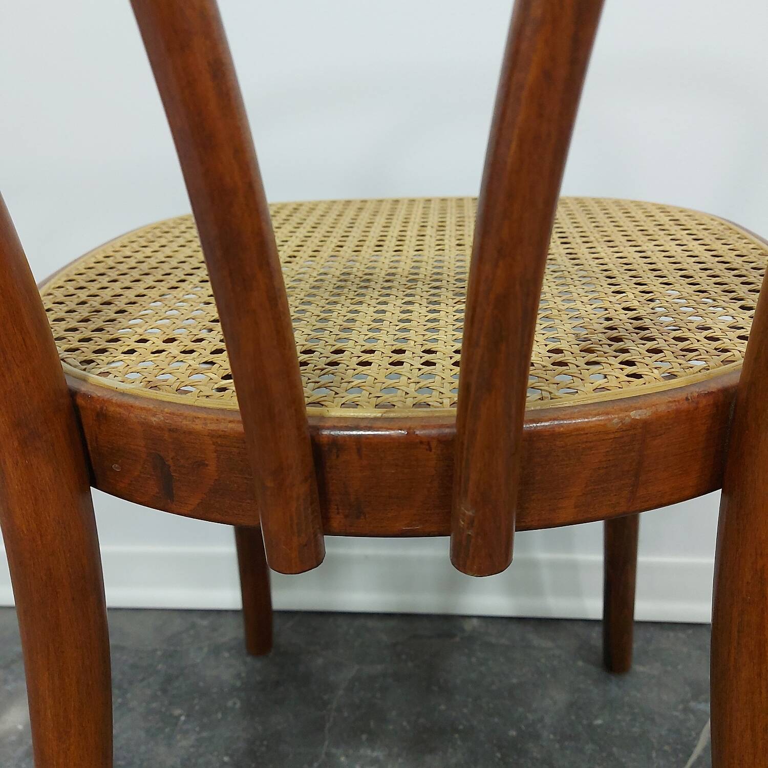 Chaise N.18 en bois courbé années 1980