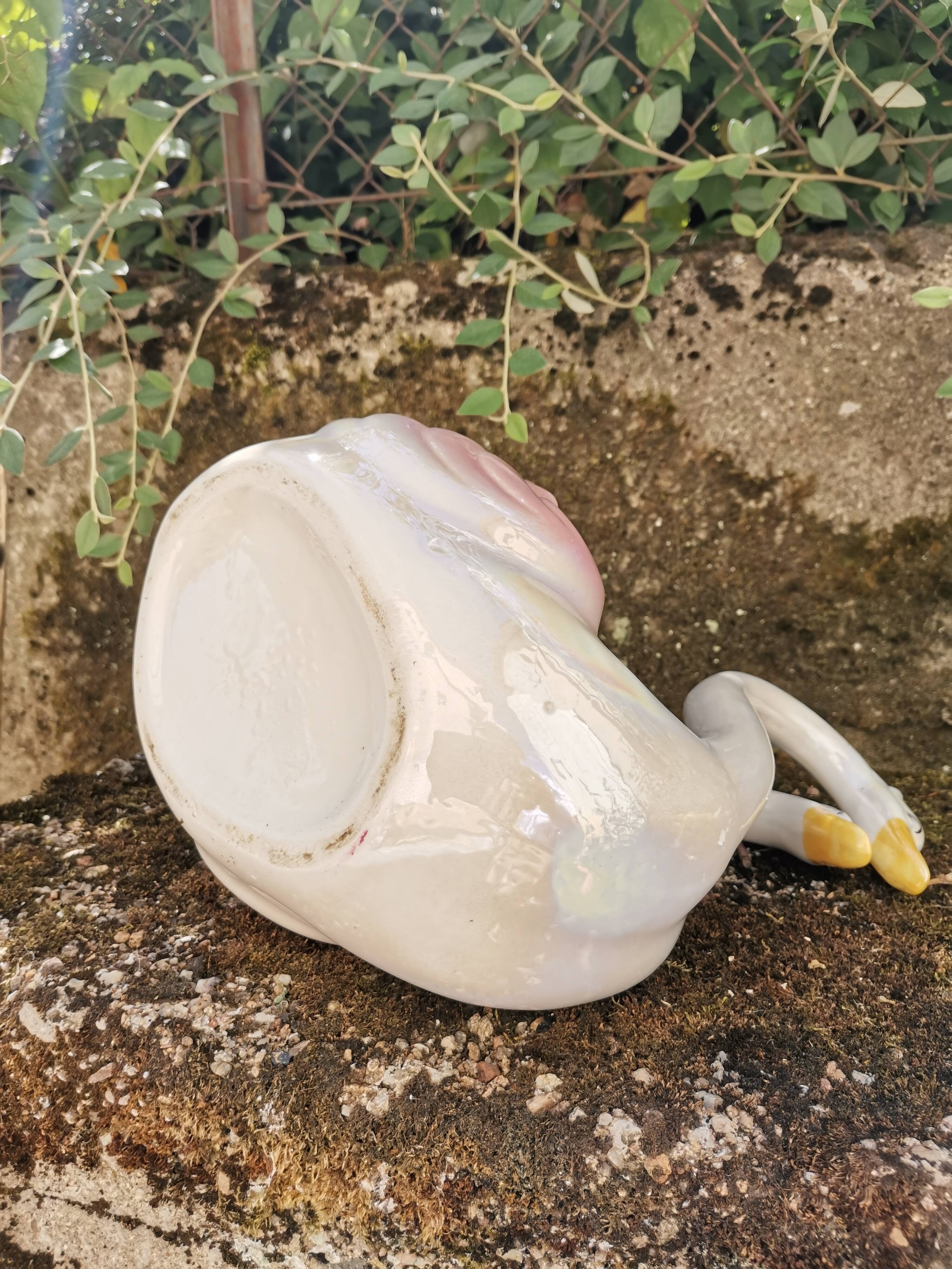 Couple swan pot cover