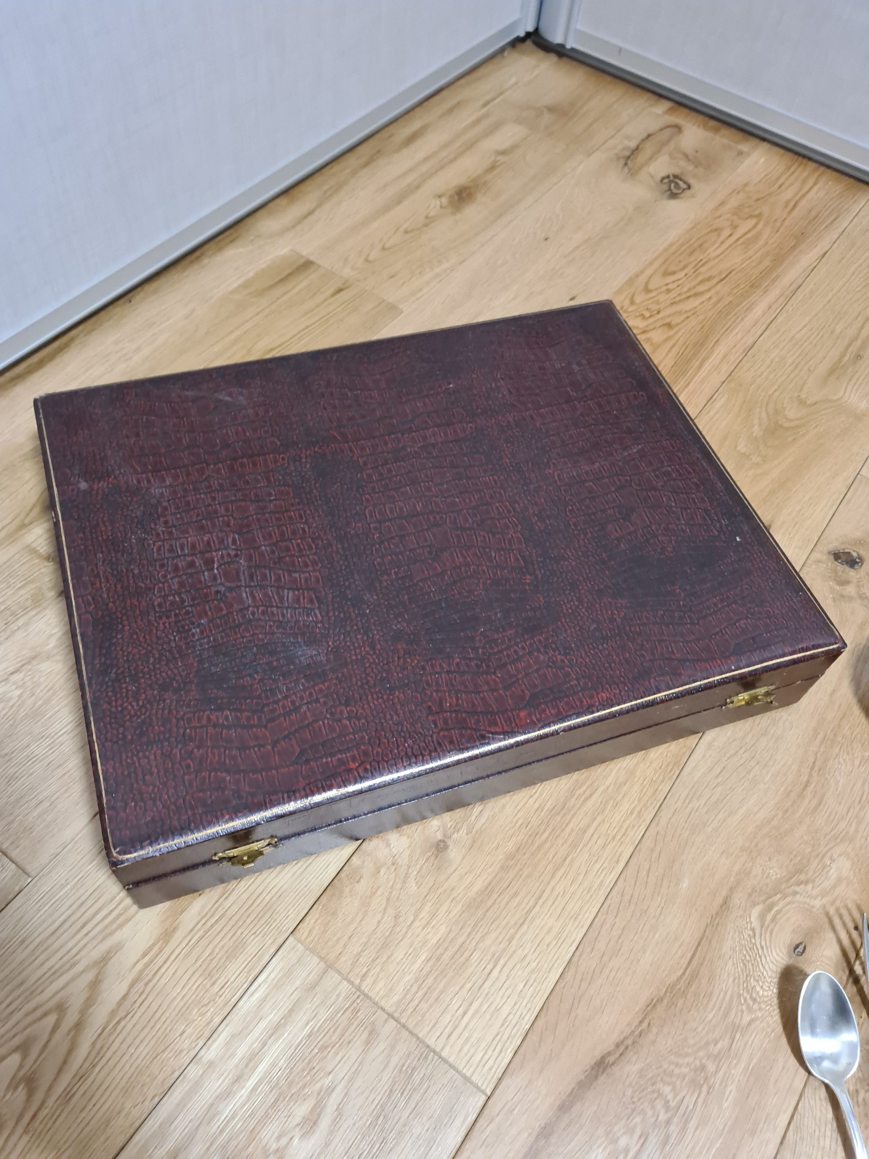 Housewife Gabriel Gay