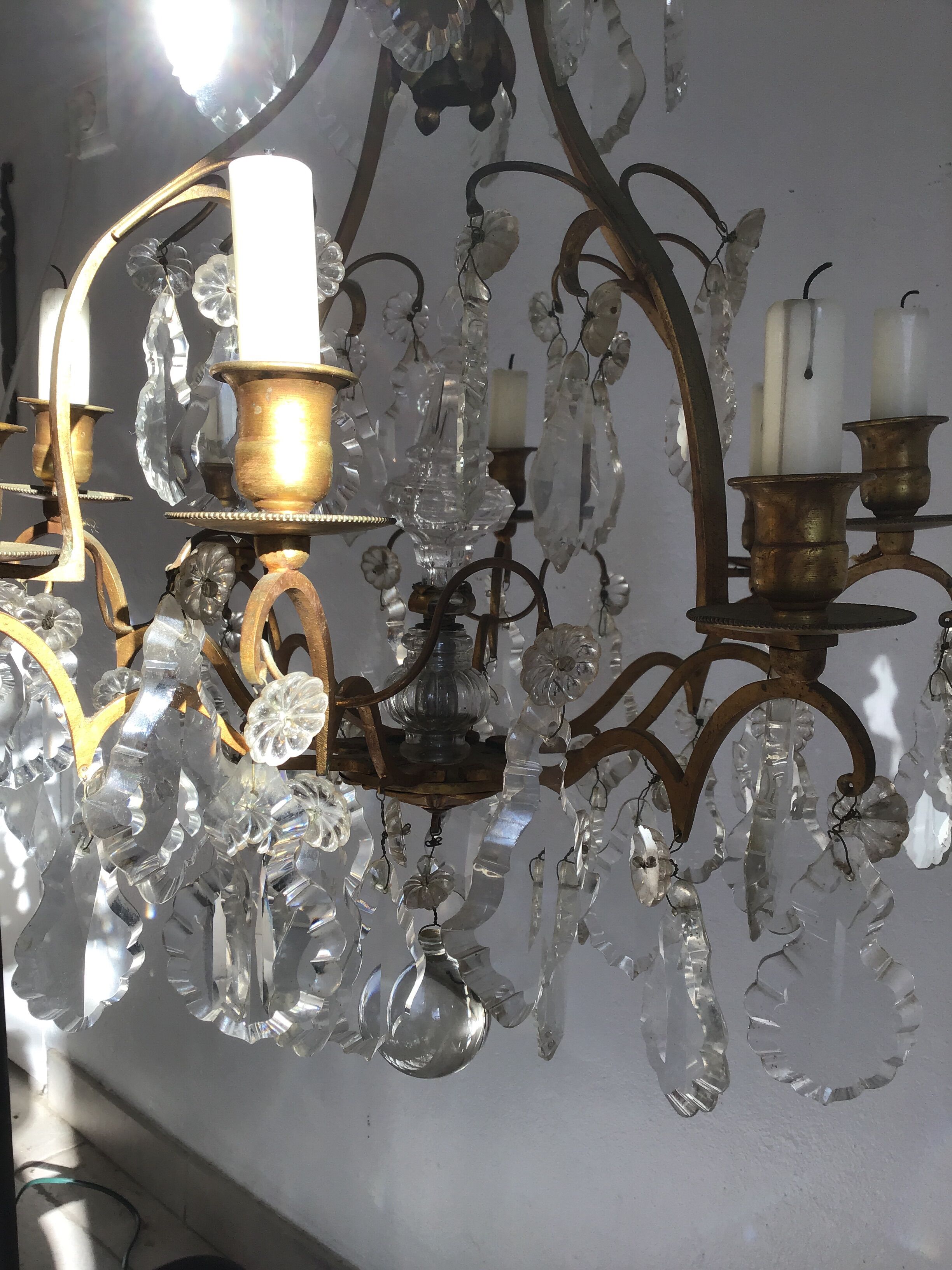 Louis XV  to pendants chandelier.