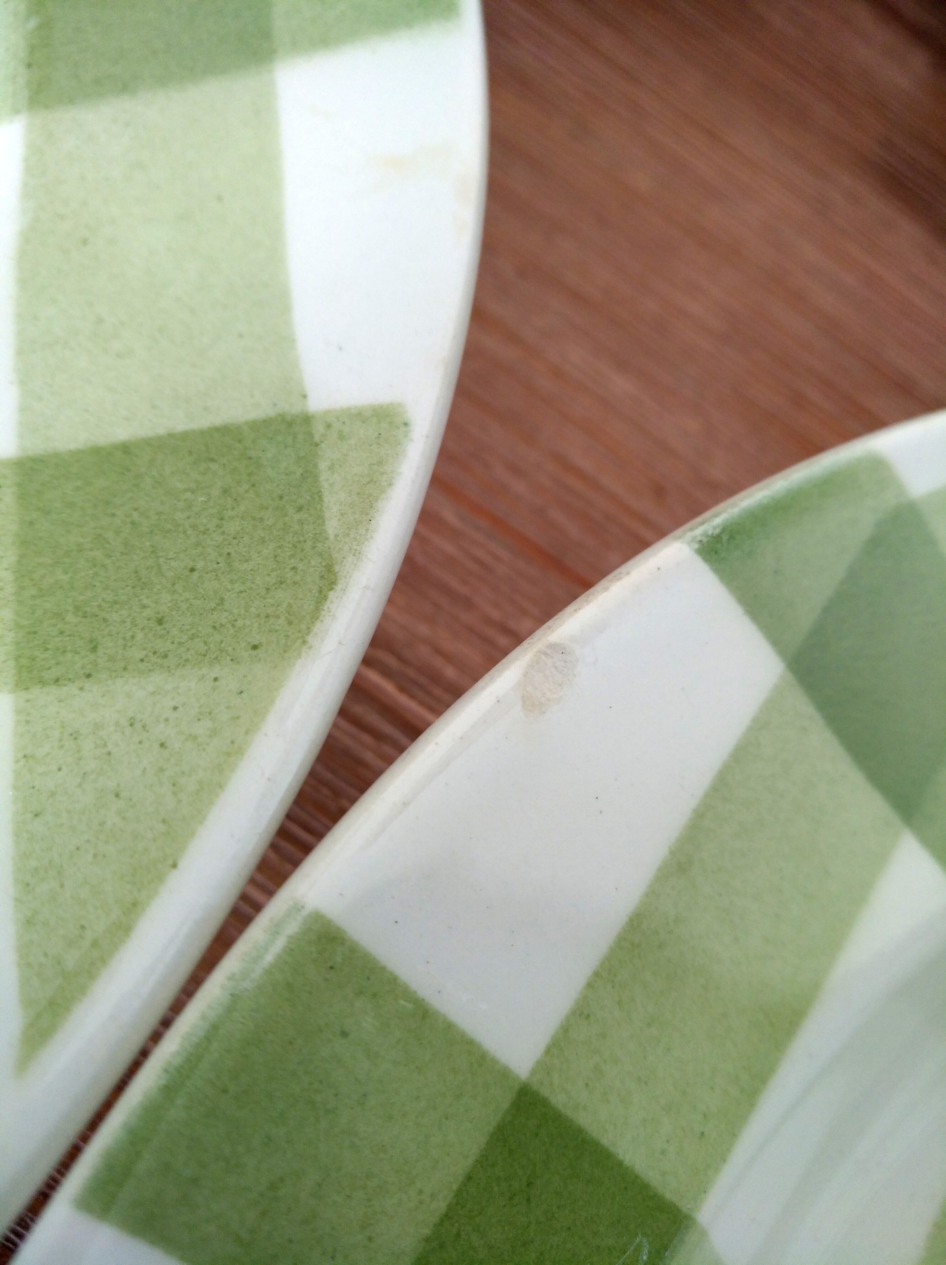 All 7 dinner plates and 7 hollow mill of wolves