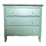 Wooden chest of drawers