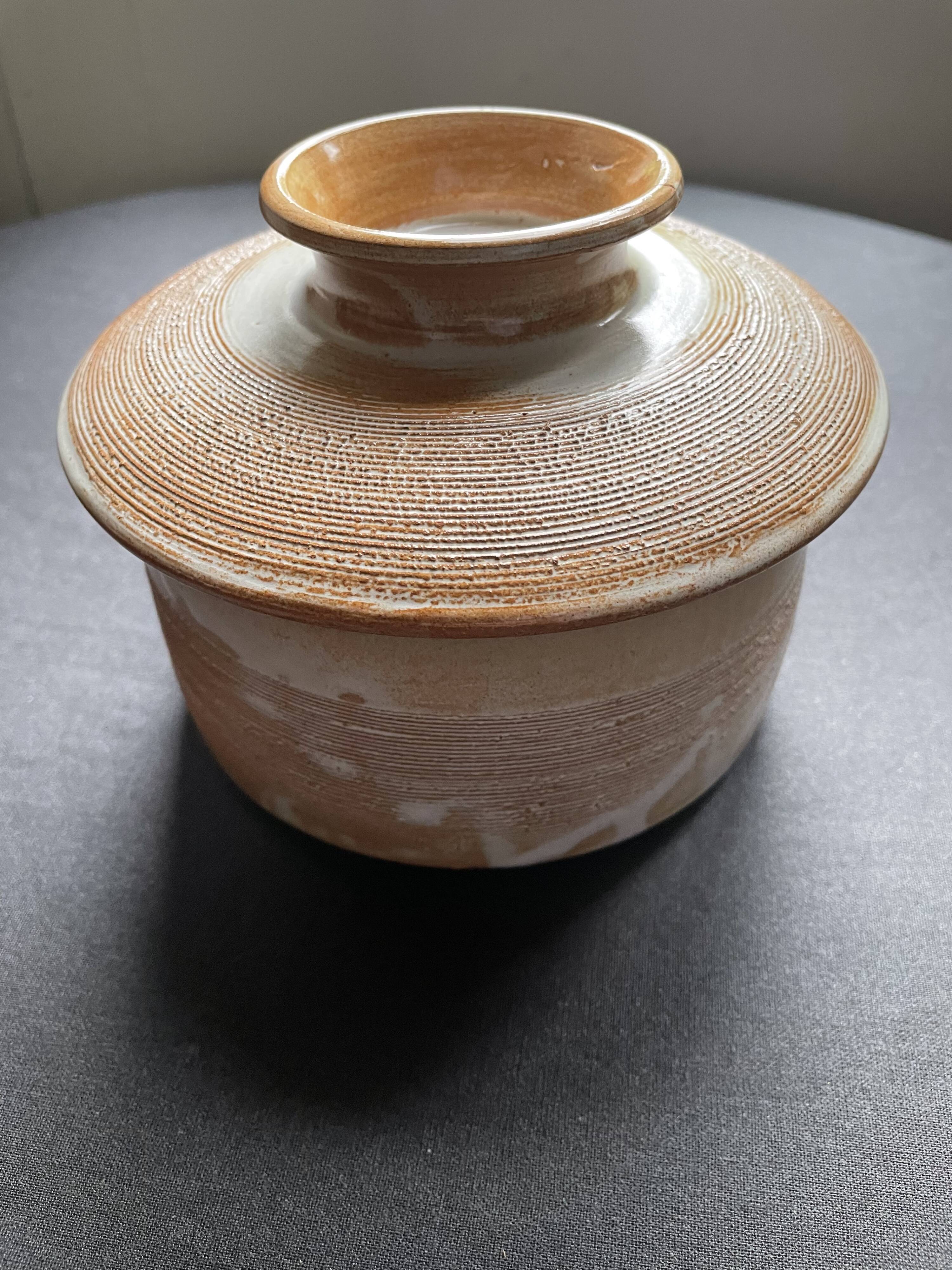 Pot with lid in stoneware vallauris