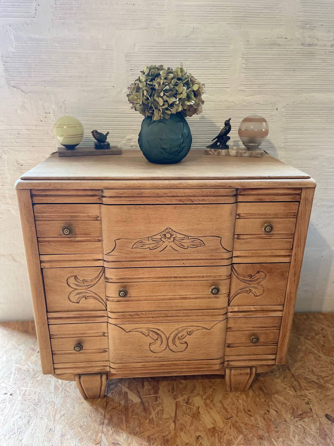 Chest of drawers