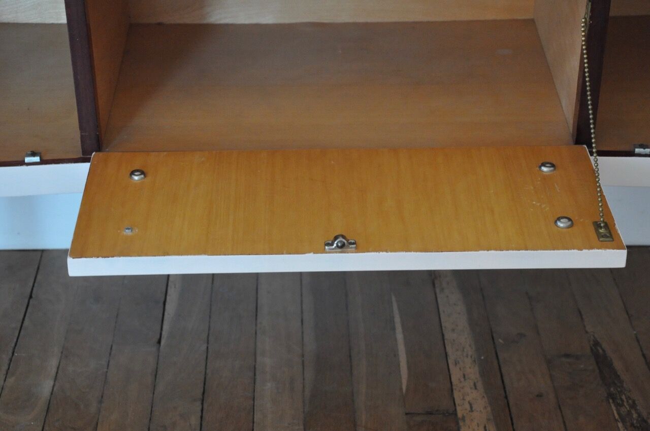Vintage dressing table  nude and wood