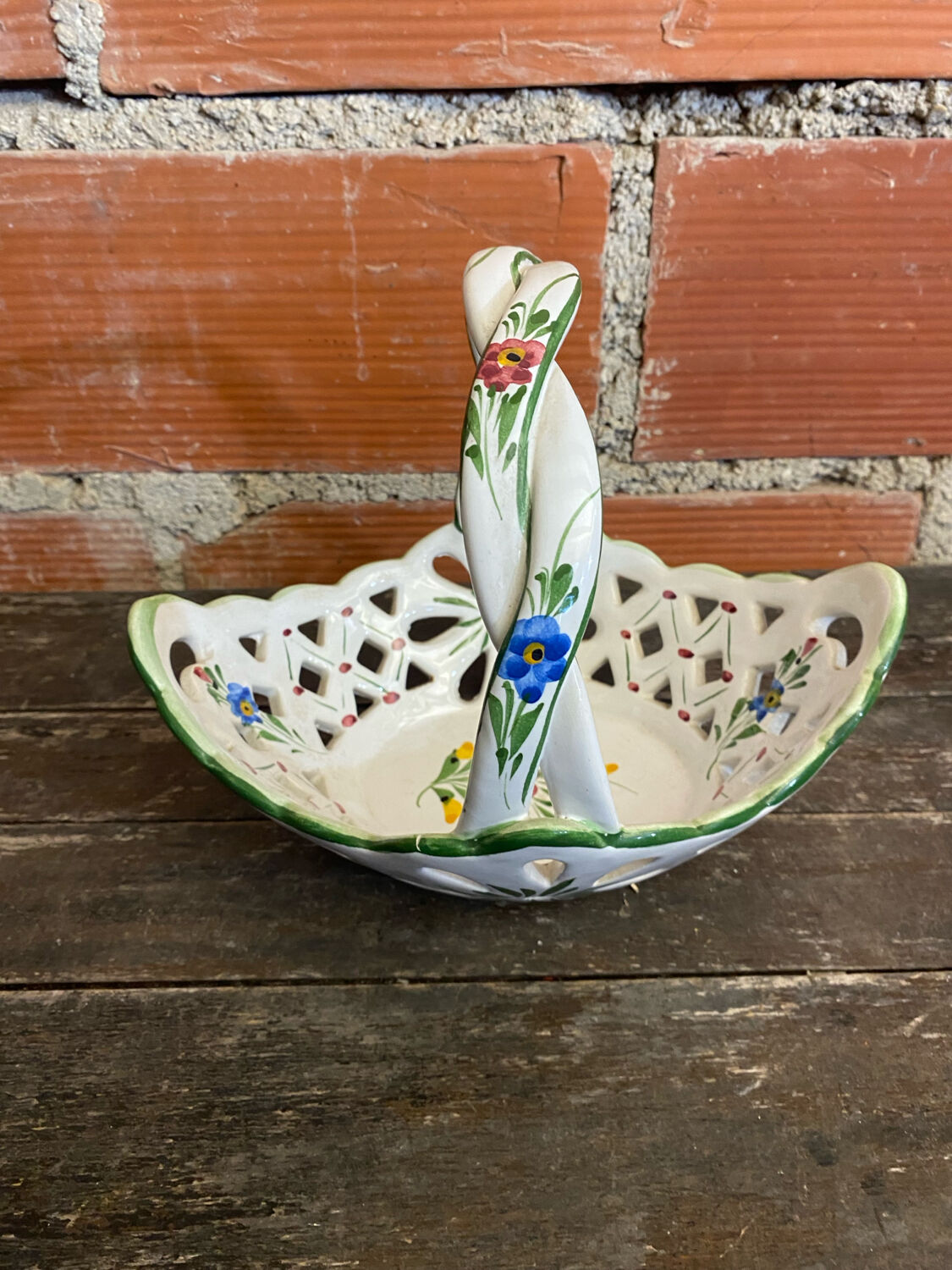 Vintage white openwork ceramic basket with flower decoration for lancel