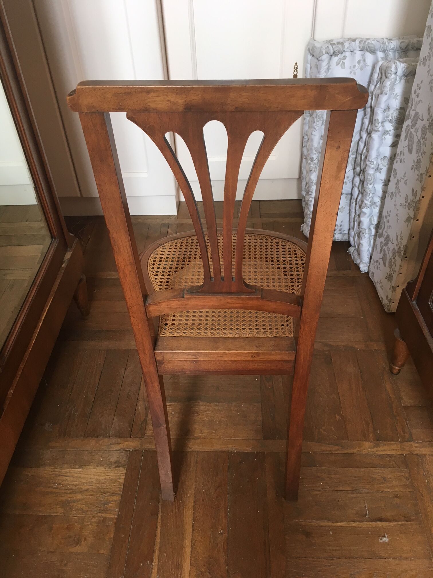 Art nouveau chair in wood