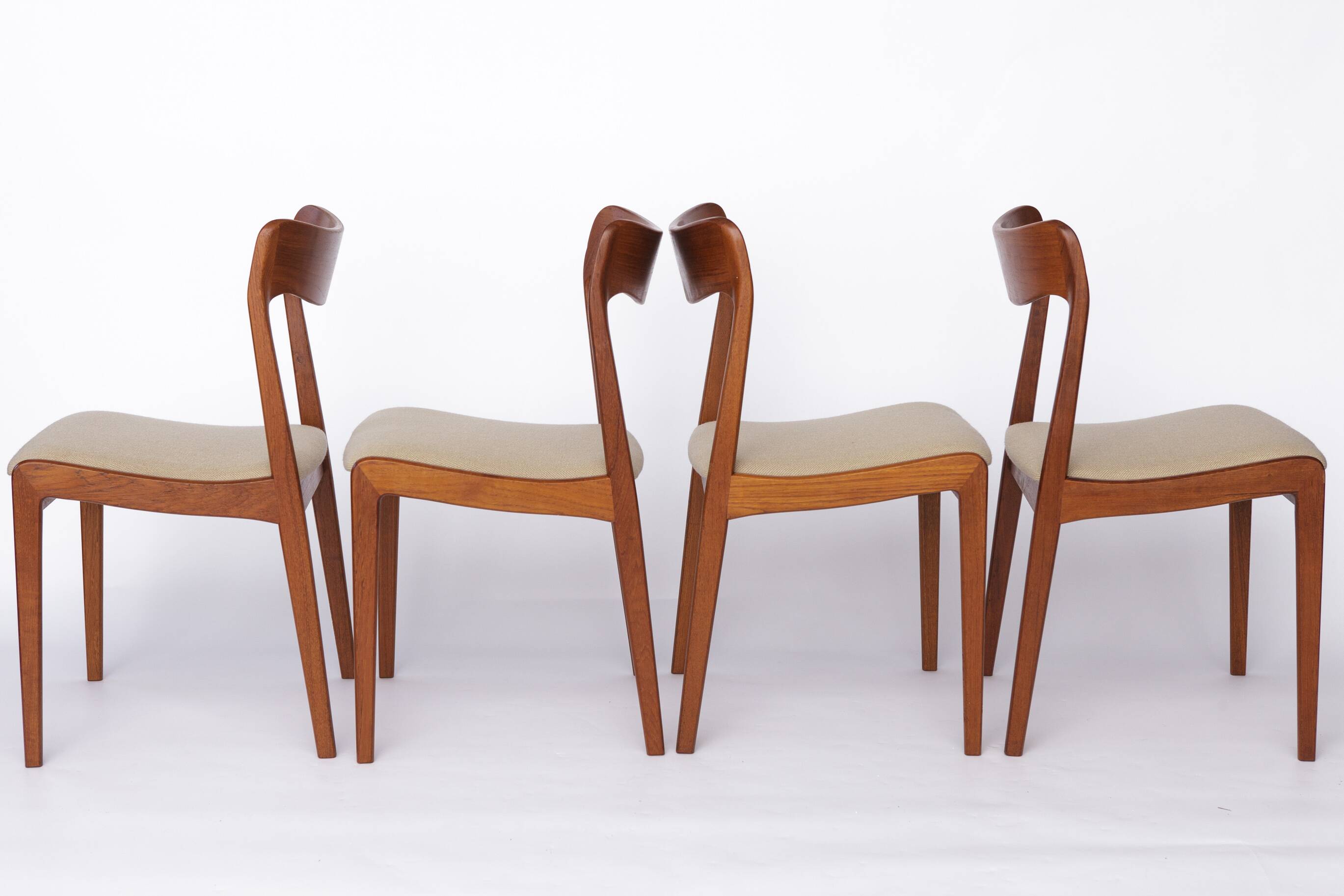Lot de 4 chaises danoises en teck – Chaises de salle à manger modernes du milieu du siècle des années 1960, rétro
