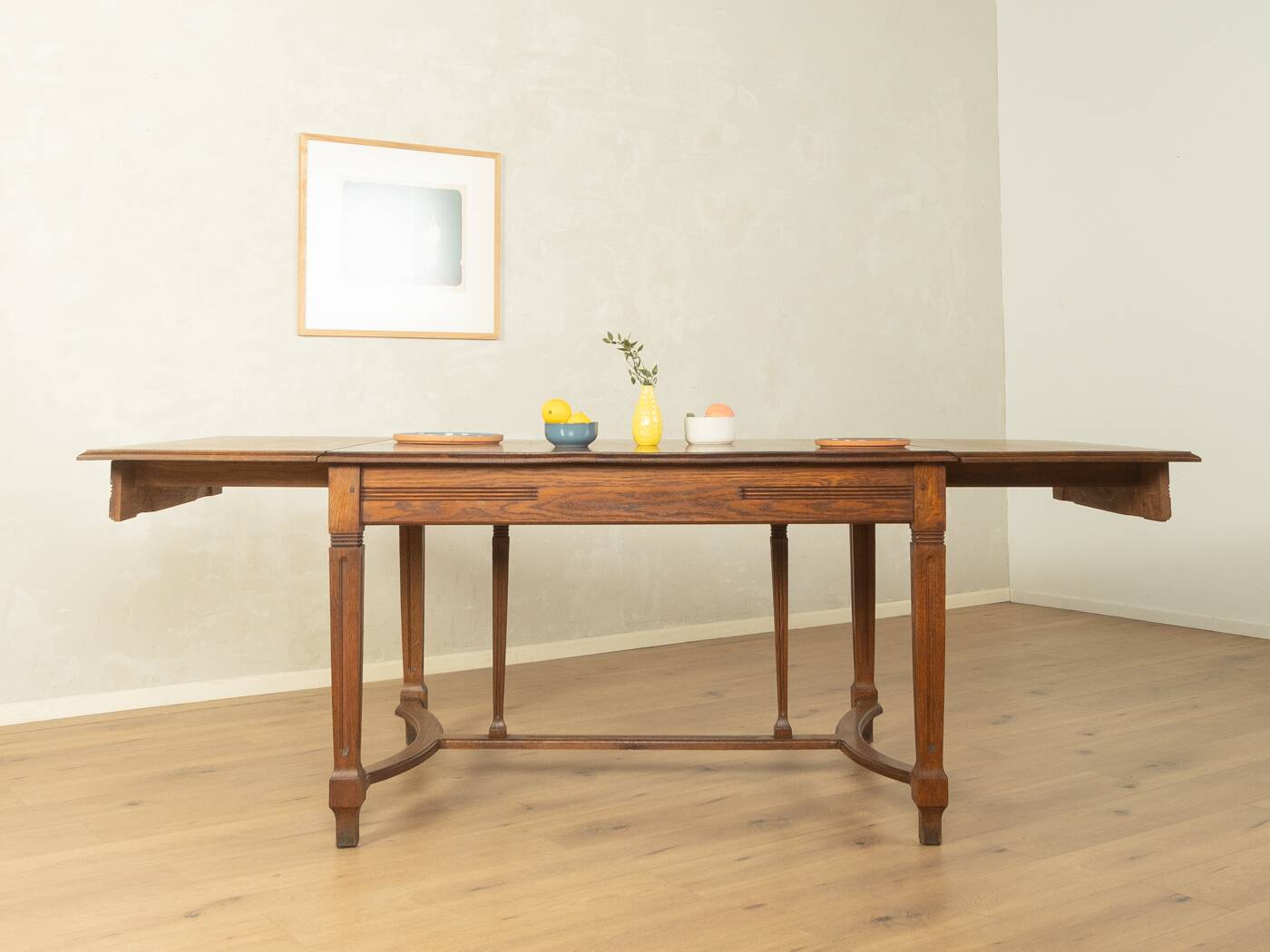 Art Nouveau dining table made of solid oak, Germany, 1910s