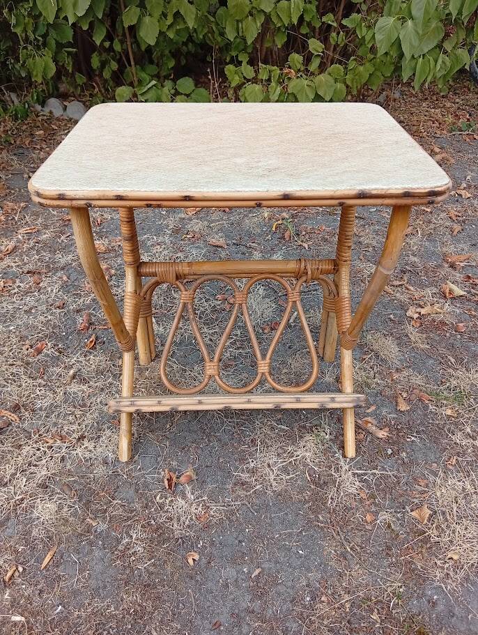 Table d'appoint bambou osier vintage