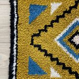Tapis  vintage en laine jaune ocre Smyrna 97x50cm