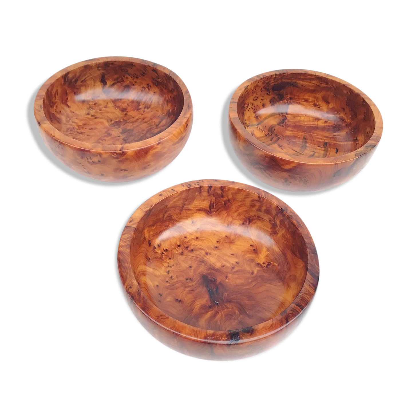 Lot of three precious wooden cups of thuya