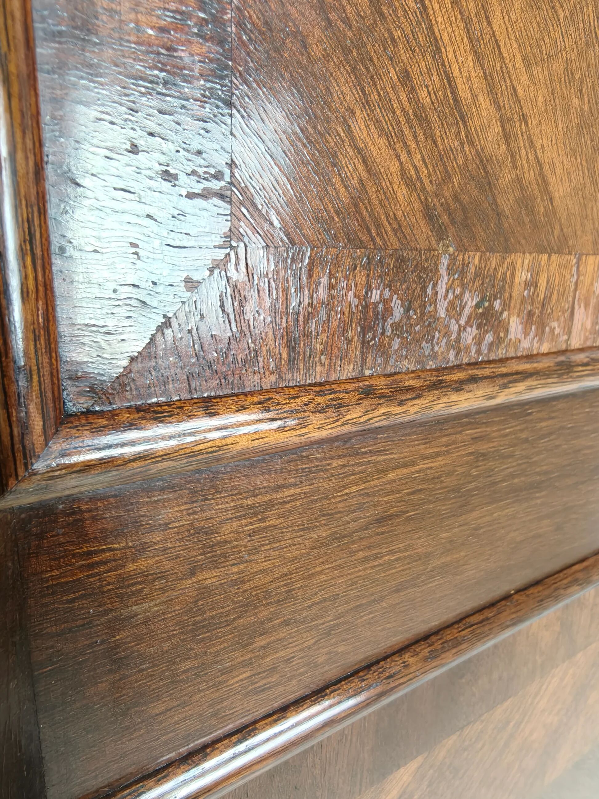 Belle garde-robe pour homme Art déco anglais des années 1920 Compactom Ltd